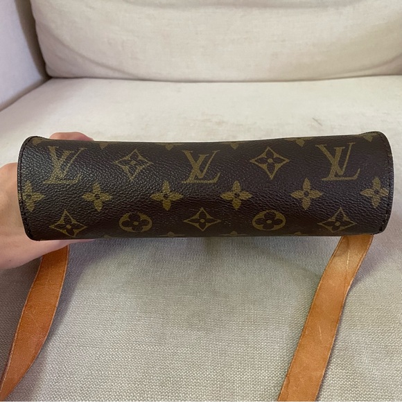 Authentic Louis Vuitton Monogram Cartouchiere MM Bag 852 - Picture 5 of 16